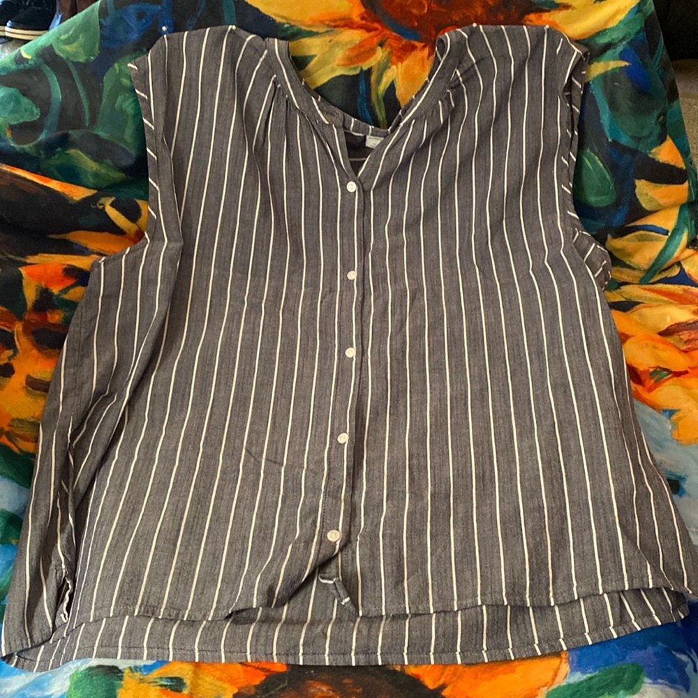 Sleeveless blouse